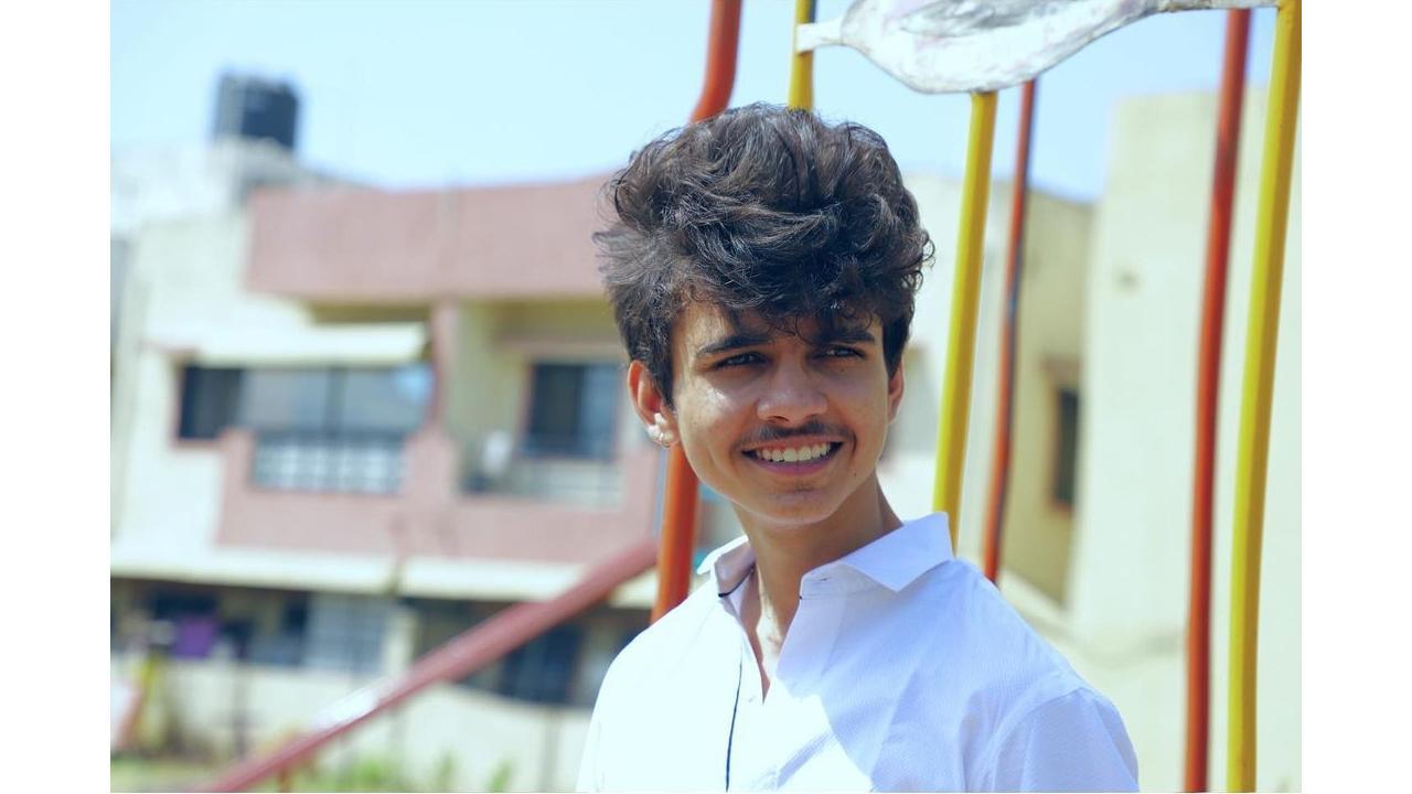 Nav shah, the perfect example of ALL IN ONE piece