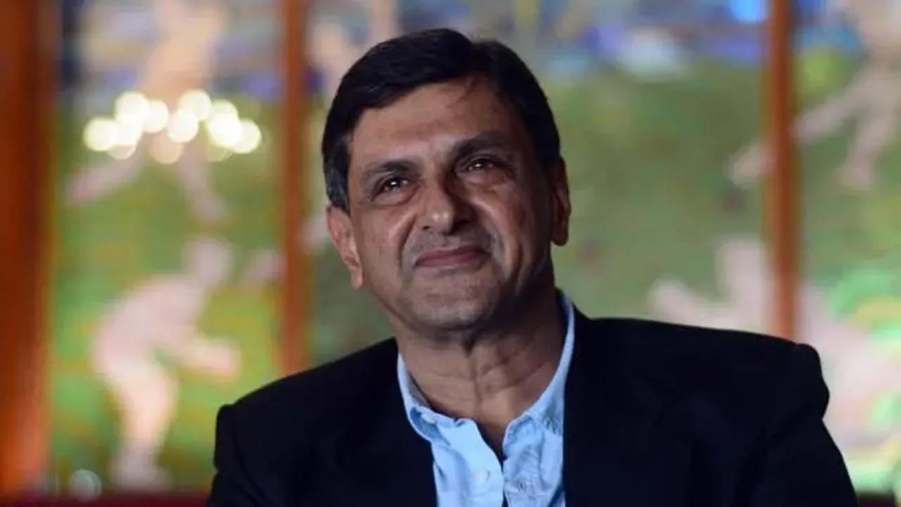 Badminton great Prakash Padukone recovering well after Covid-19