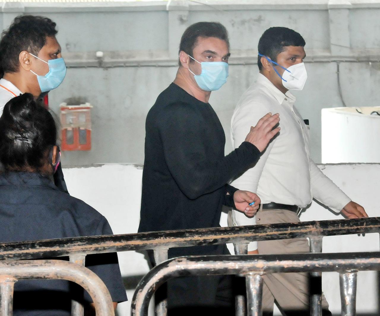 Salman's brother and actor-producer Sohail Khan also received his second shot of the Covid-19 vaccine at the Dadar centre.
