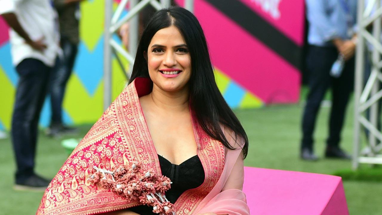 Sona Mohapatra says kohl helps her deal with pain around her