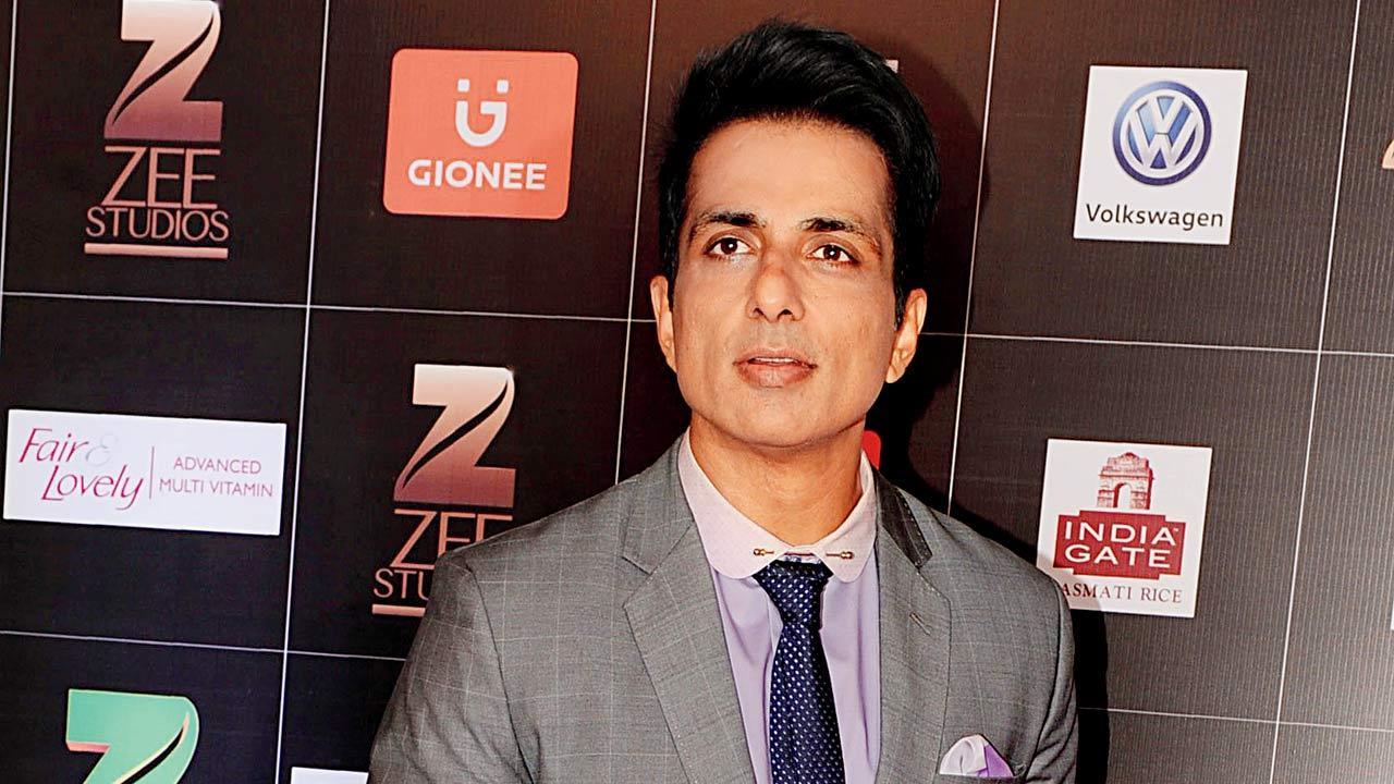 Free education for COVID affected, says Sonu Sood