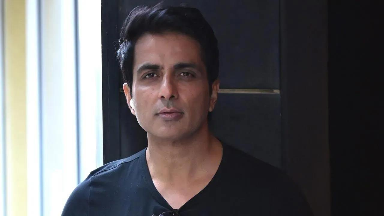 Sonu Sood gets critically ill COVID patient airlifted from Jhansi to Hyderabad