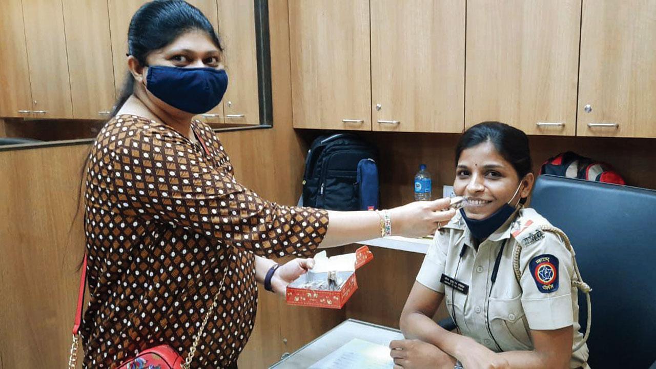 Mumbai: Cyber cops help woman get back Rs 2 lakh lost to phisher within 36 hours