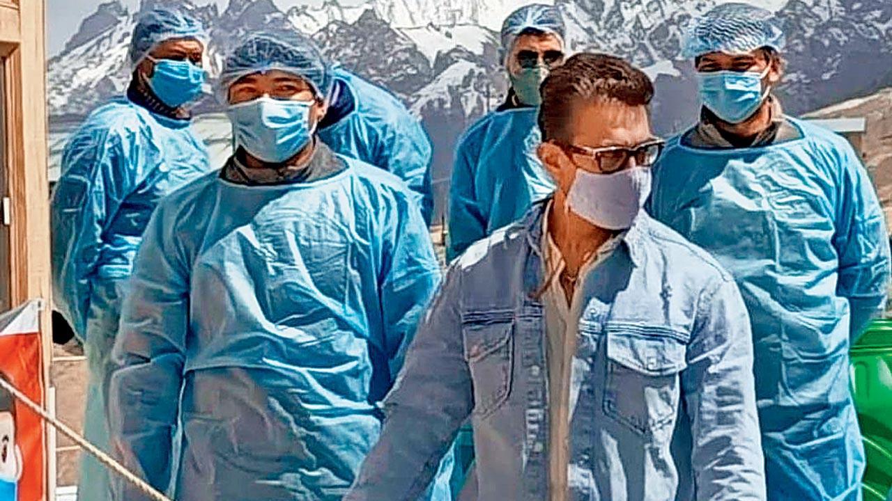 Laal Singh Chaddha: Aamir Khan continues to shoot in Ladakh; Naga Chaitanya to join in upcoming leg