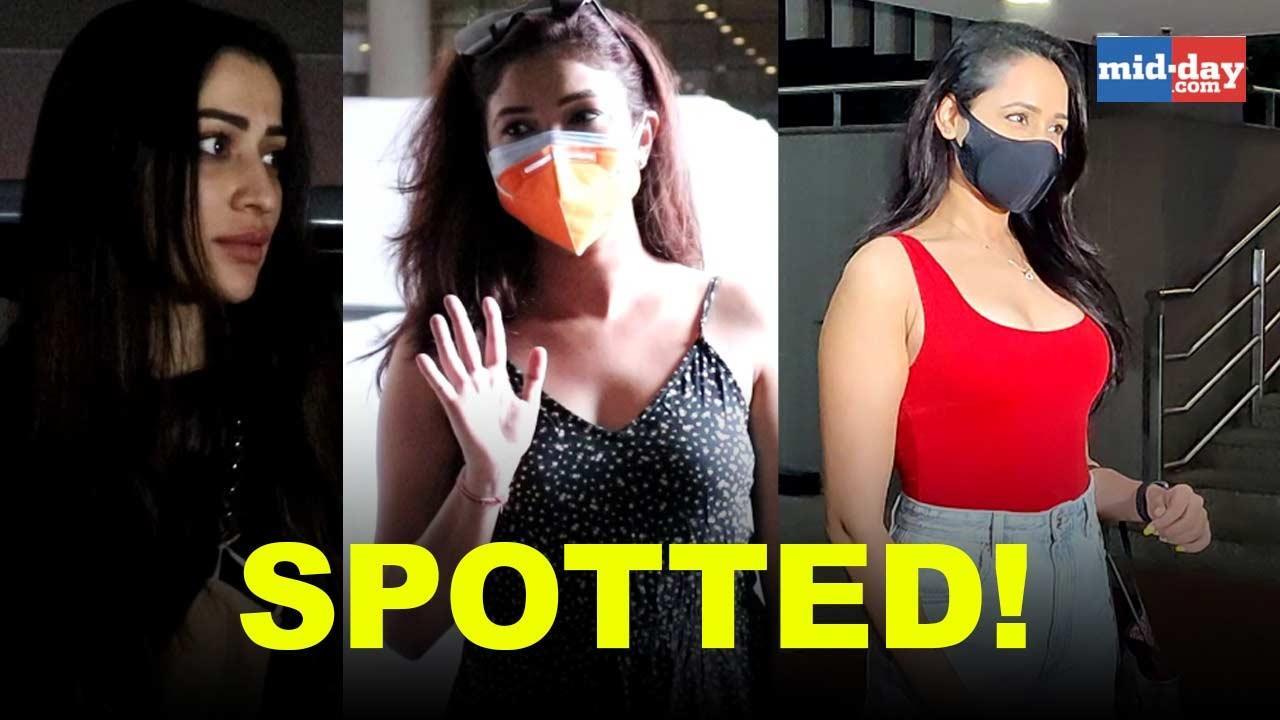 Celeb Spotted: Ridhima Pandit, Aarti Singh and Lakshmi Rai clicked in Mumbai