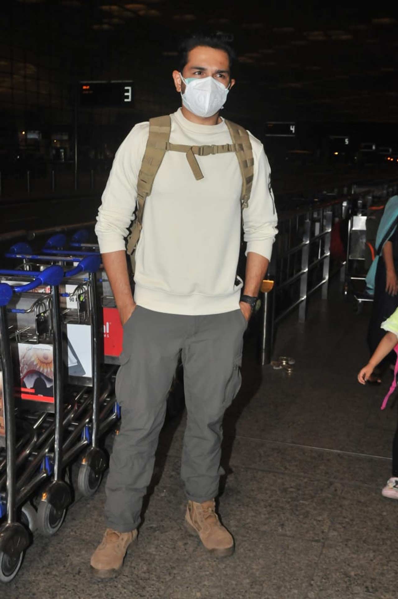 Abhinav Shukla, Bigg Boss 14 contestant winner Rubina Dilaik's husband, who was also a part of the reality show, snapped at the Mumbai airport, leaving to shoot Khatron Ke Khiladi 11.