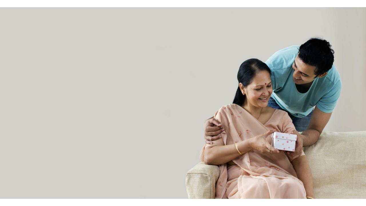 Gift your mom the assurance of high returns up to 7.25% with Bajaj Finance online FD
