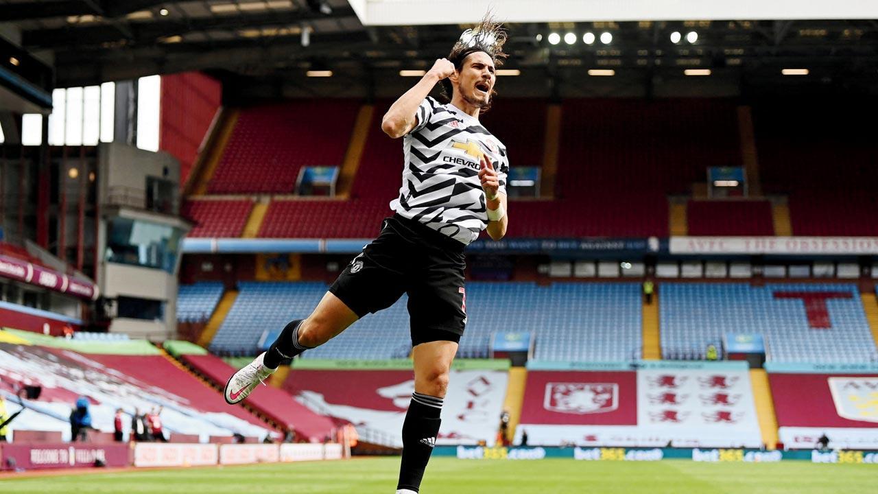EPL: Manchester United beat Aston Villa to keep Manchester City waiting for title