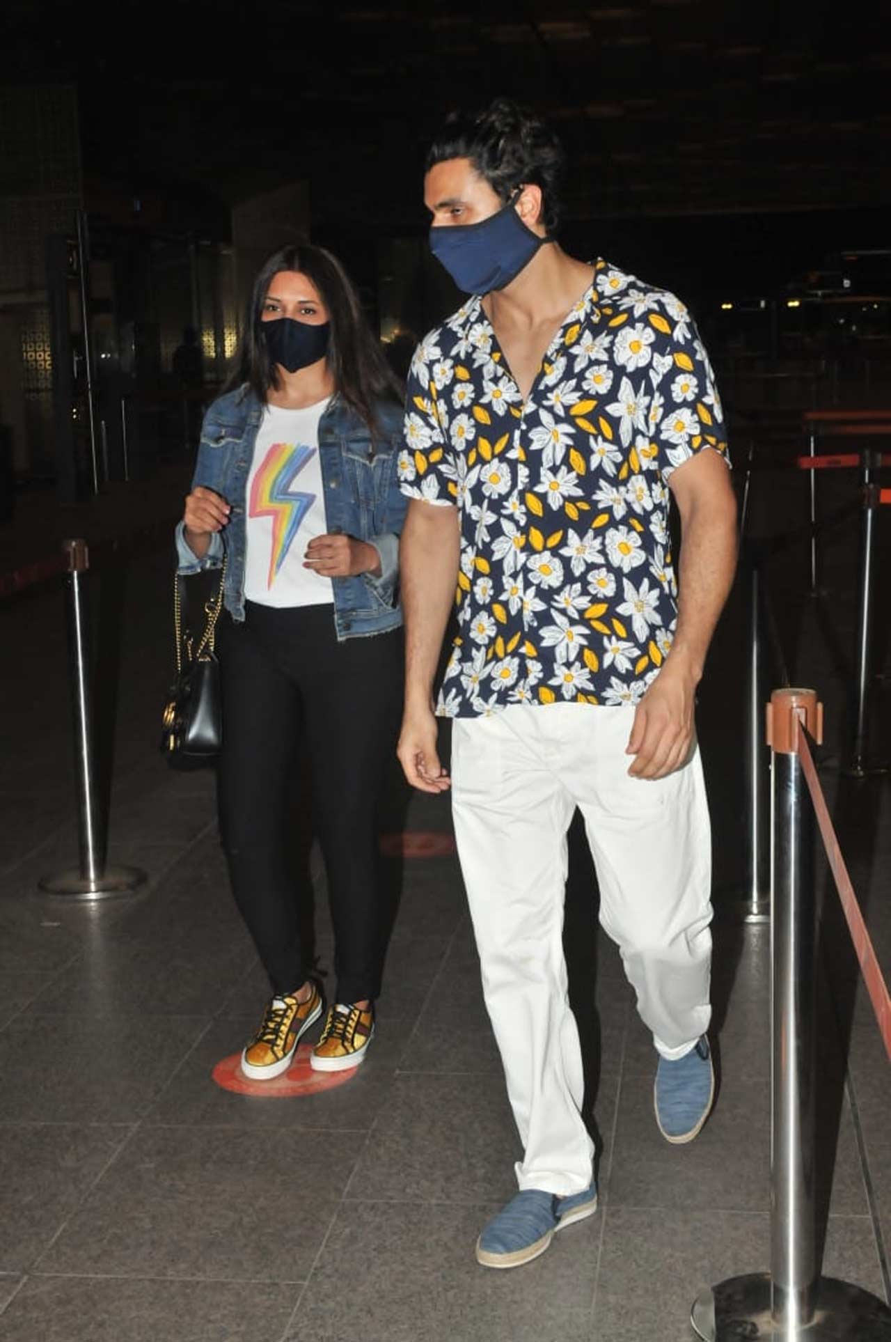 Divyanka Tripathi also reached Mumbai airport to see off her husband Vivek Dahiya, who is also a part of Khatron Ke Khiladi 11. The popular television actor sported a funky shirt, paired with white pants as his airport look.