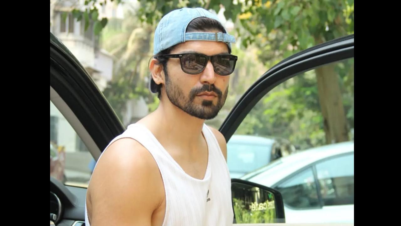 Gurmeet Choudhary posts a long note, as he gets first Covid vaccination shot