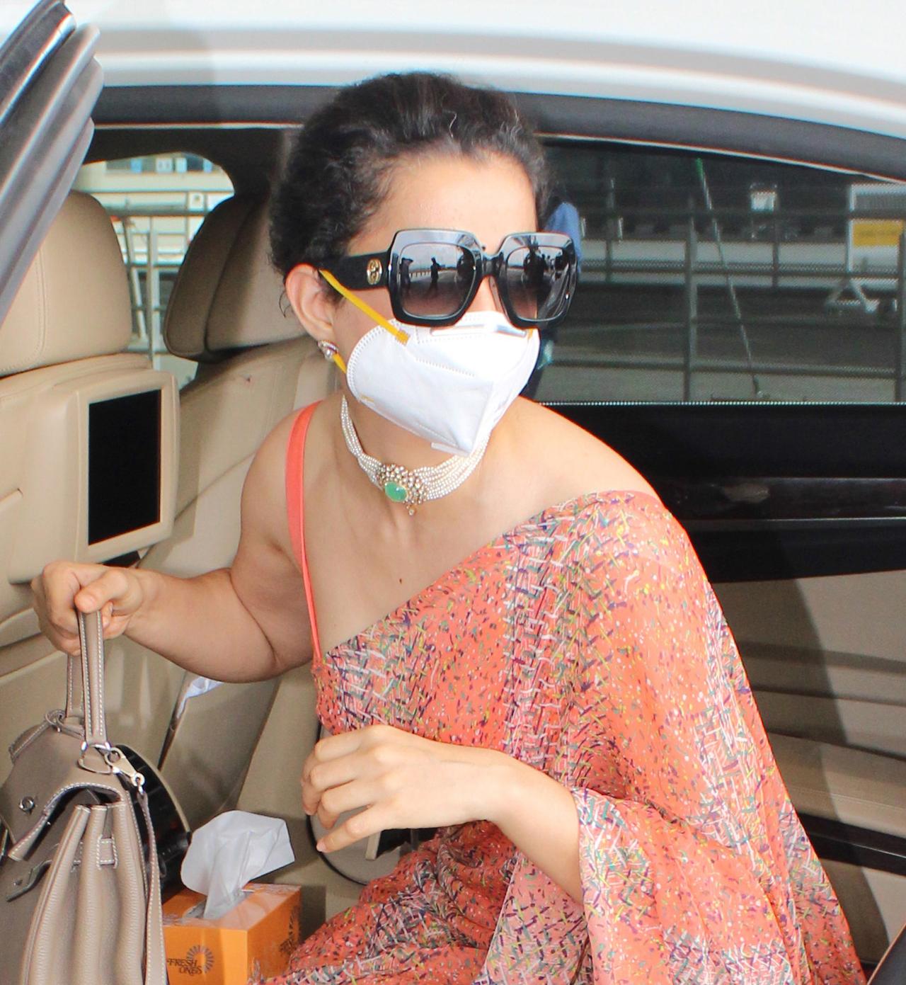 Kangana Ranaut was spotted at Mumbai airport, as the actress took a flight to her hometown, Manali. Kangana donned a sari as her airport look.