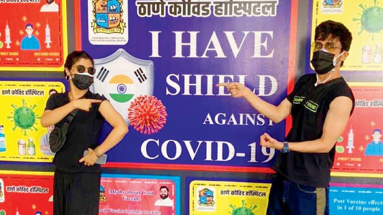 Covid-19: Konkona Sensharma takes her first dose of vaccine at Thane Global Hub