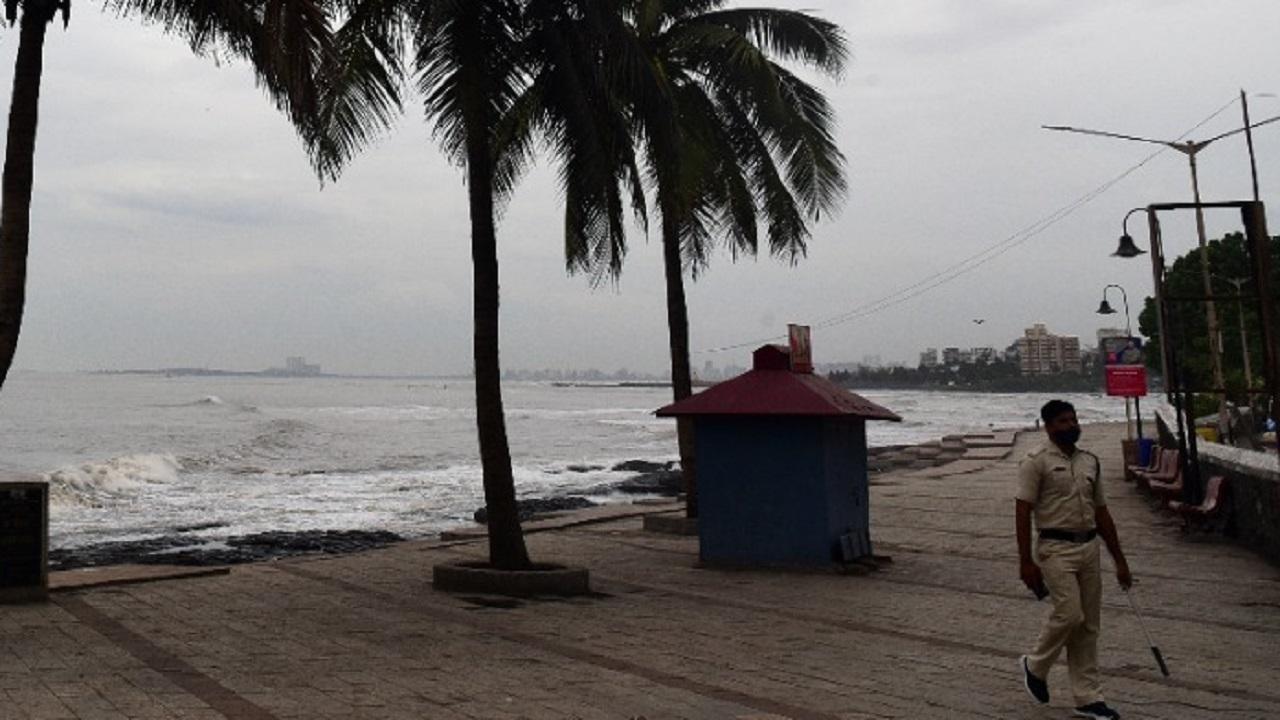 Cyclone Tauktae: Mumbai cops maintain vigil amid rains, winds