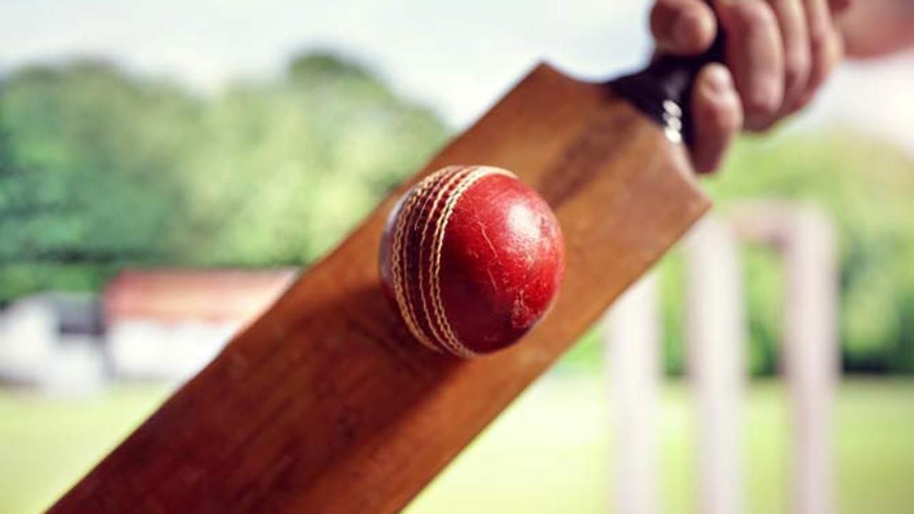Abid, Azhar put Pakistan in command v Zimbabwe