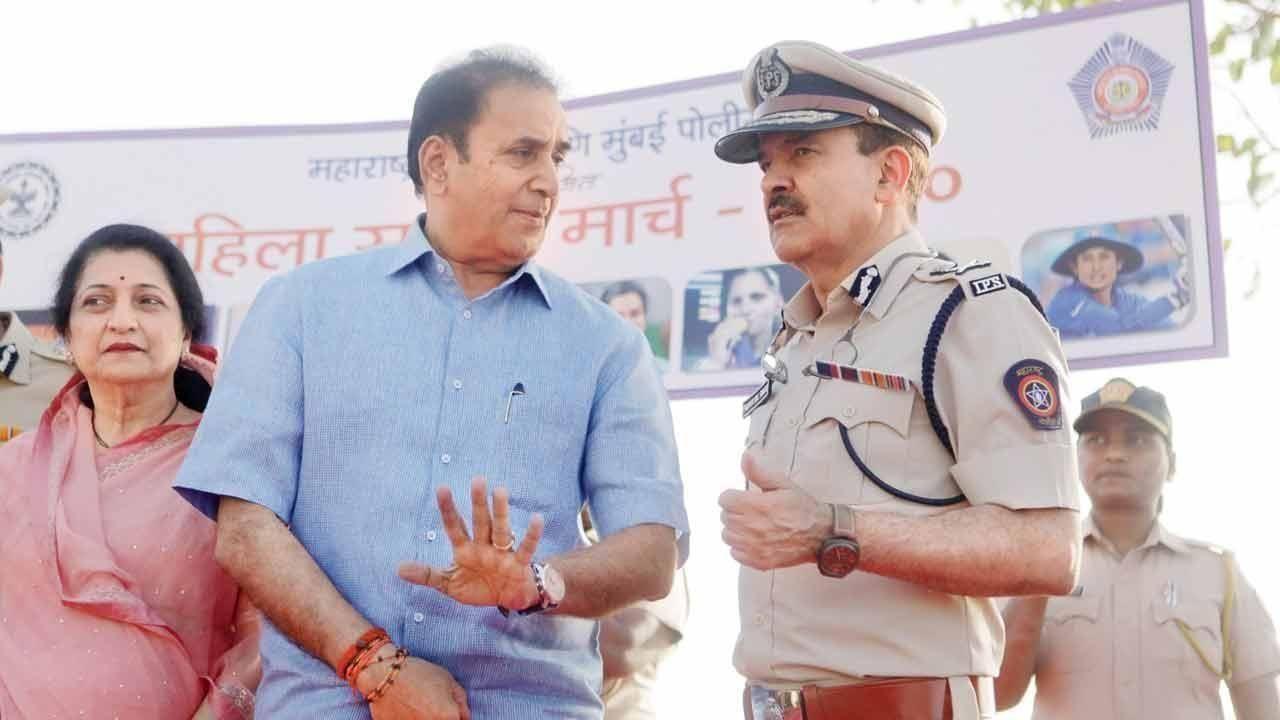  Former Mumbai CP moves SC alleging witch-hunt, cites threats to withdraw complaint against Anil Deshmukh