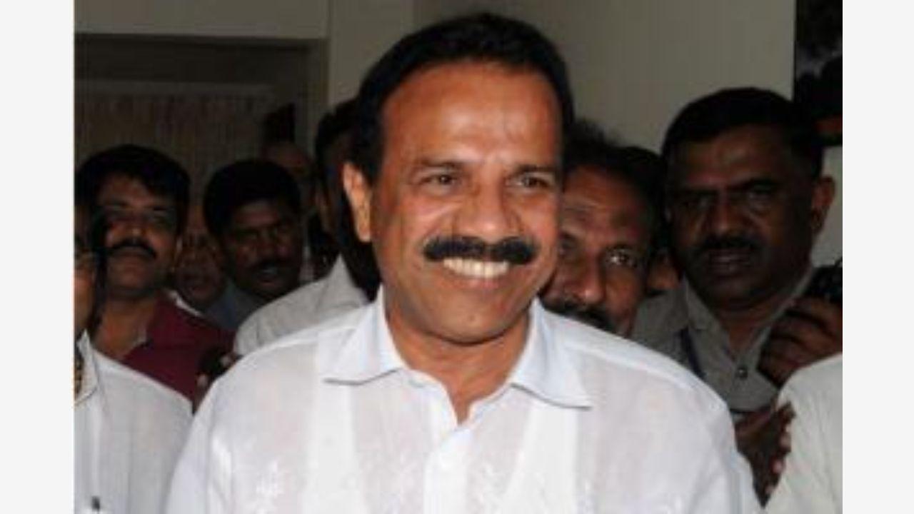 Should we hang ourselves over non-availability of vaccines: Union minister Sadananda Gowda