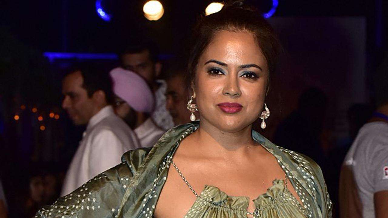 'How to tackle post Covid weakness' - Sameera Reddy shares tips in this video