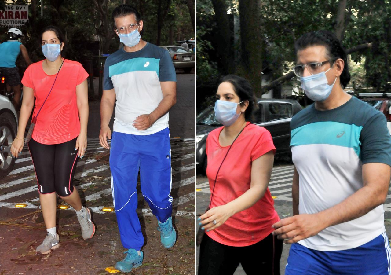 Sharman Joshi was spotted with his wife, Prerna Chopra Joshi in Bandra, Mumbai. Amidst the onset of the second wave of the Covid-19 pandemic, Sharman is often papped talking his evening walks. Last week, the actor was spotted with his brother-in-law, actor Vikas Bhalla.