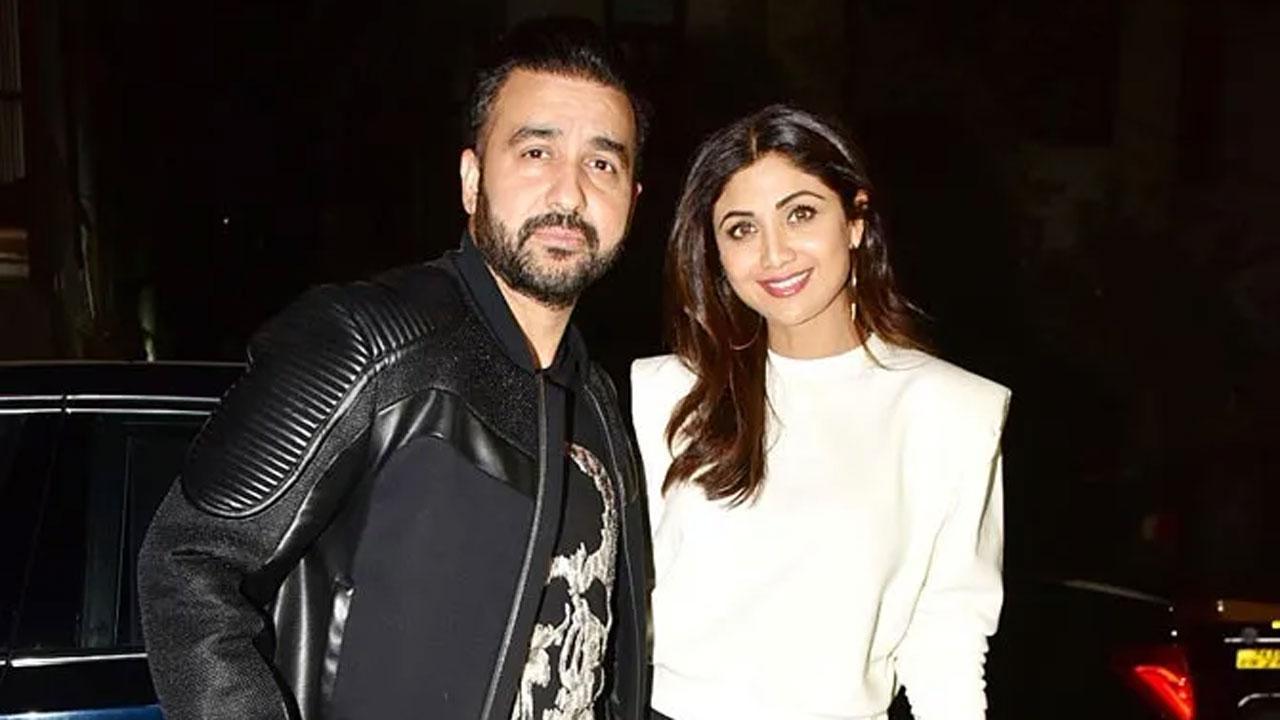 See Post: Shilpa Shetty shares a picture with Raj Kundra but with a difference