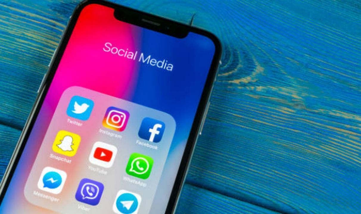 Respond ASAP on compliance status to new norms: Govt to social media platforms