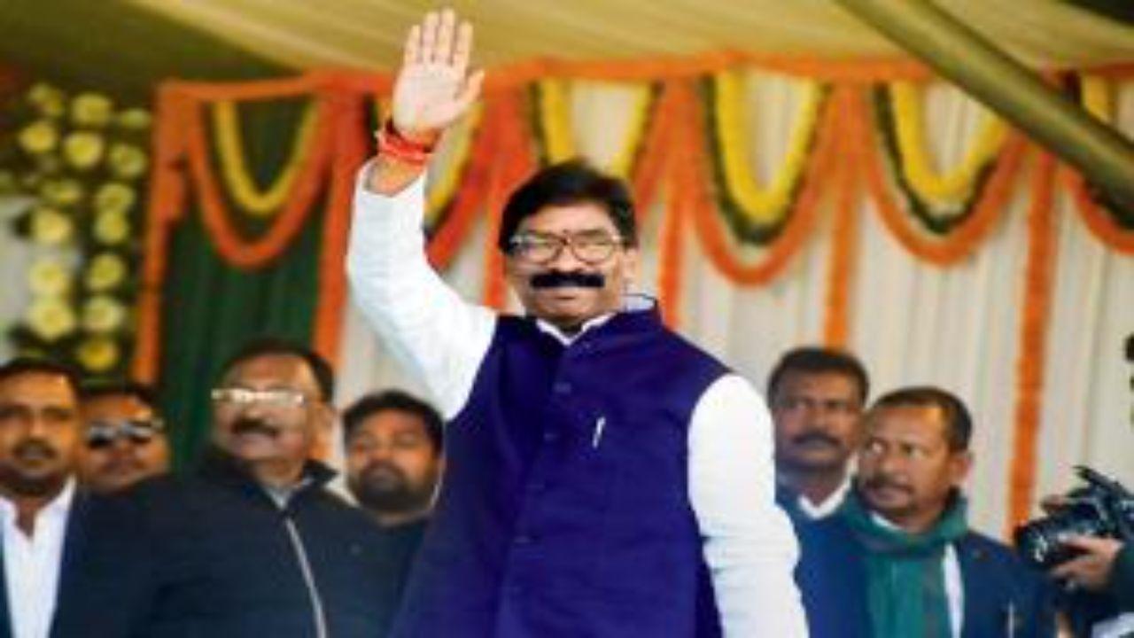 PM Modi only did his 'Mann ki Baat', claims Jharkhand CM after telephonic conversation