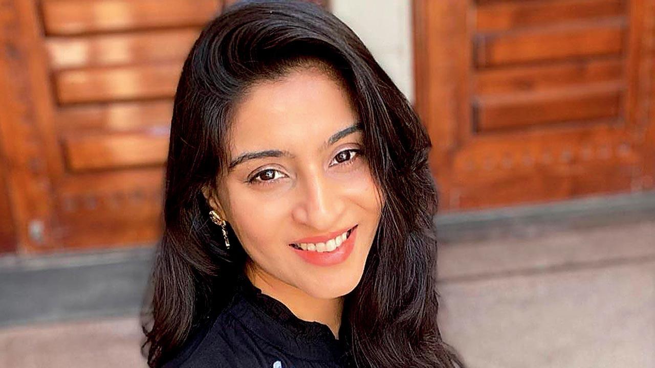 Kumkum Bhagya fame Ashlesha Savant tests positive; actress under home quarantine