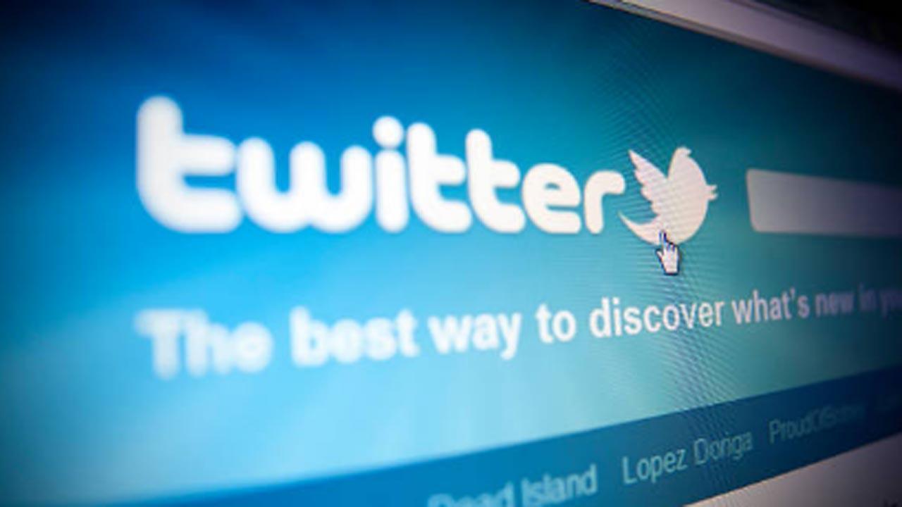 Elon Musk pokes fun at himself, admits Twitter puts him in trouble