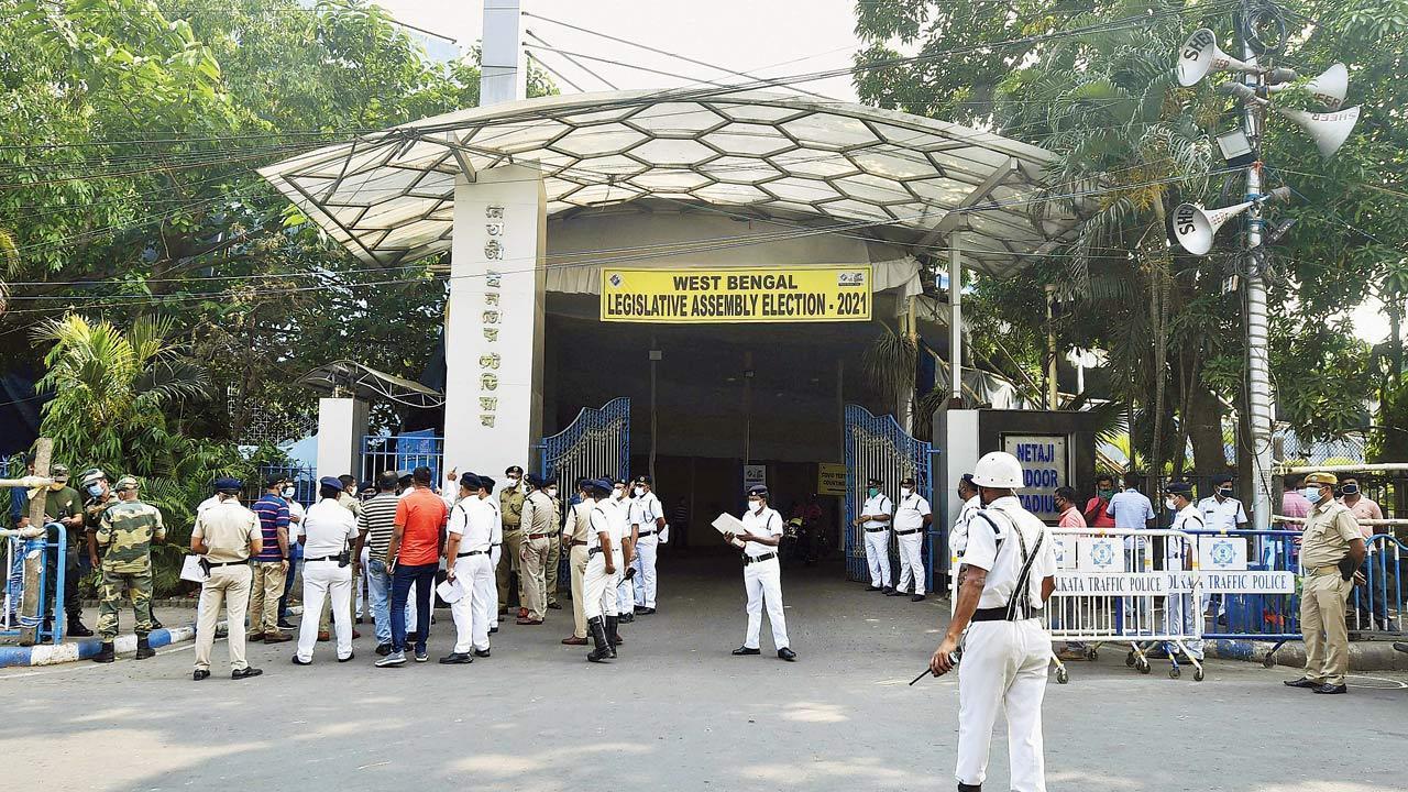 Returning officer final authority to decide on recounting in Nandigram: Election Commission