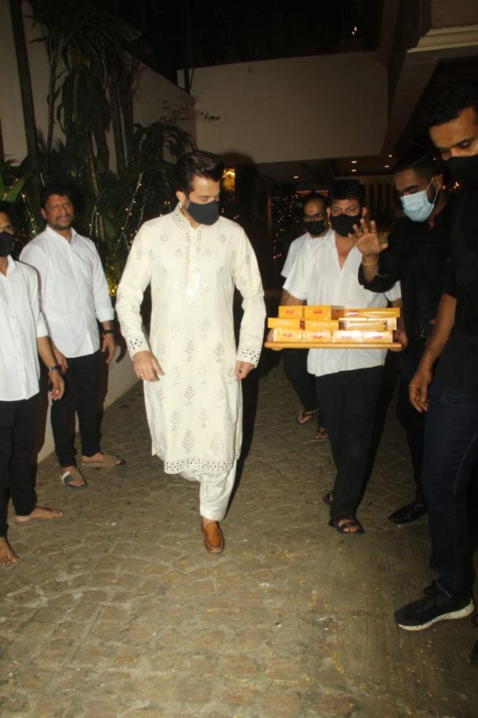 Anil Kapoor has always been on friendly terms with the media. The actor treated the shutterbugs stationed outside his home with Diwali sweets.