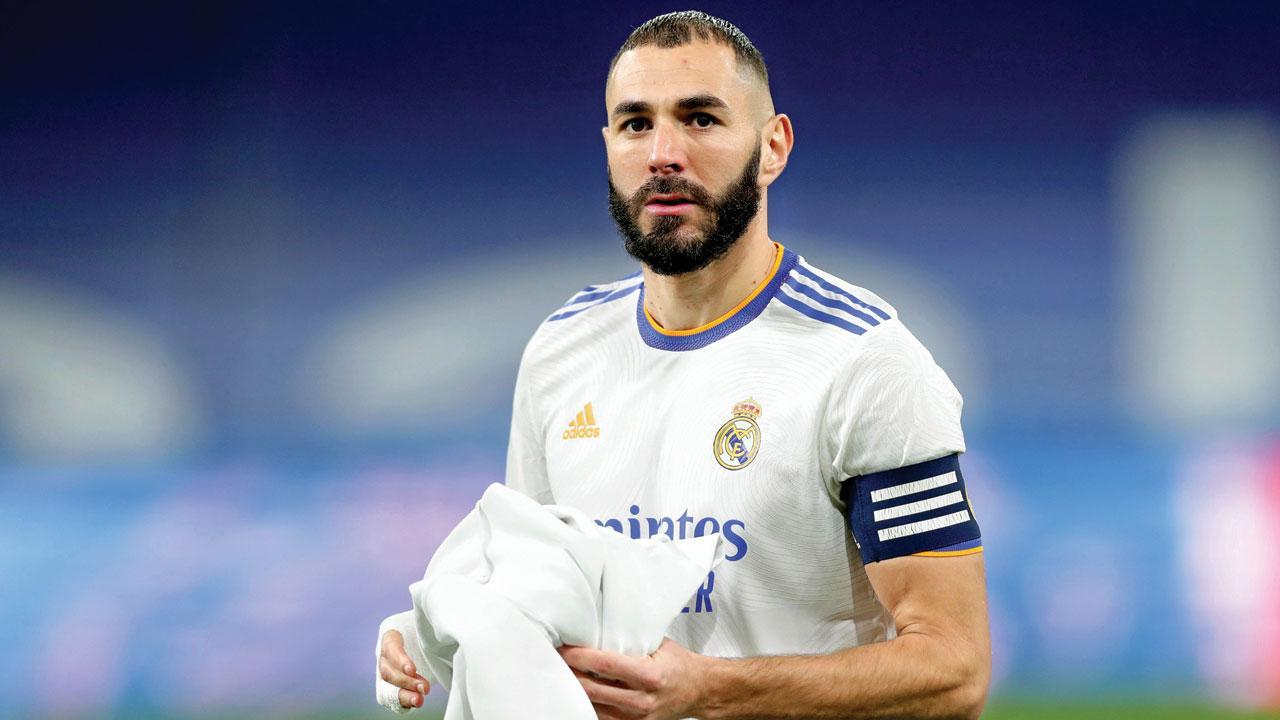 Benzema scores as Real beat Sheriff to enter pre-quarters