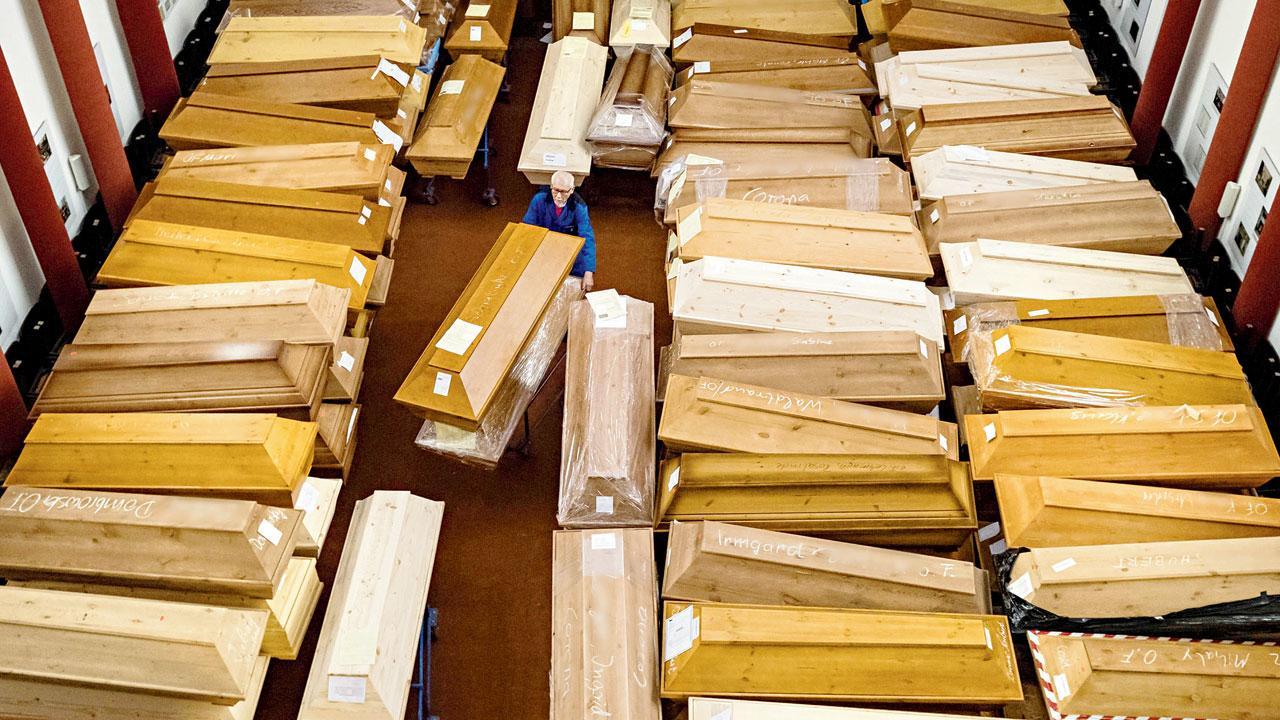 Covid-19: Germany records over 1,00,00 deaths