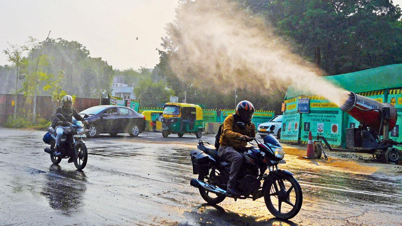 Air pollution: Delhi govt suggests WFH policy, ban on industries