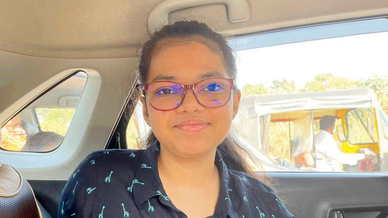 Zoha Khan, 13, talks to OneDirection fans on Discord