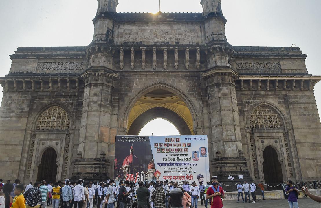 Mumbai pays homage to bravehearts, victims on 13th anniversary of 26/11 attacks
