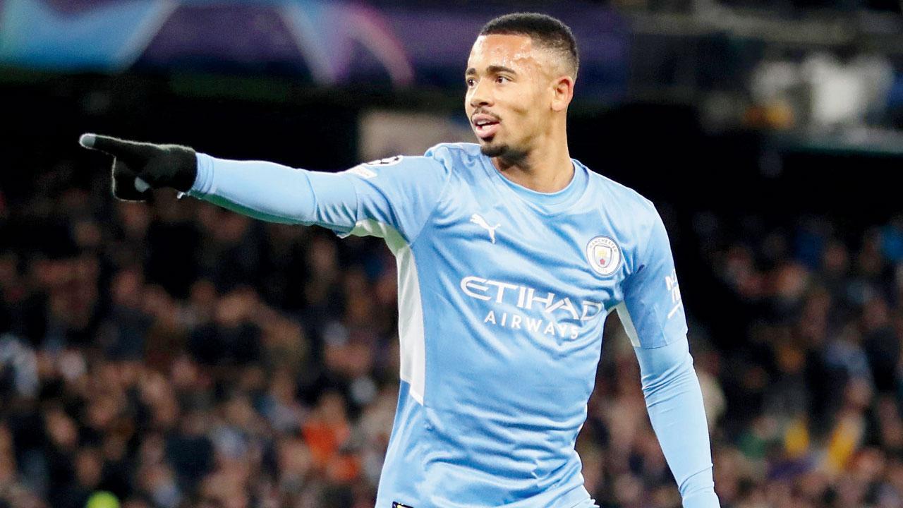 Jesus lifts Man City