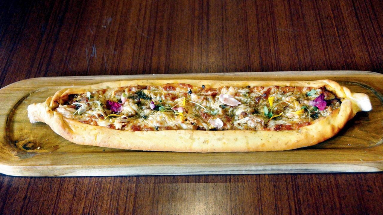 Grilled chicken and cheese pide
