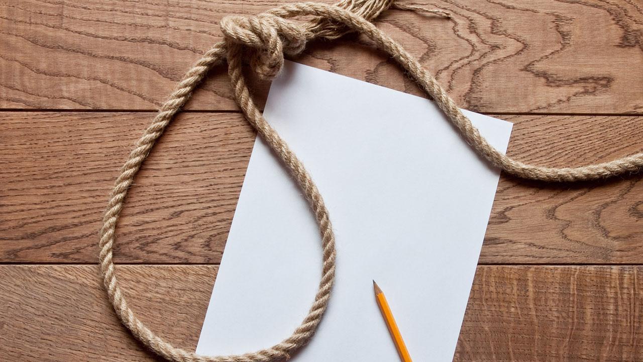 Maharashtra: Senior scribe found hanging at home in Pune; cops suspect suicide