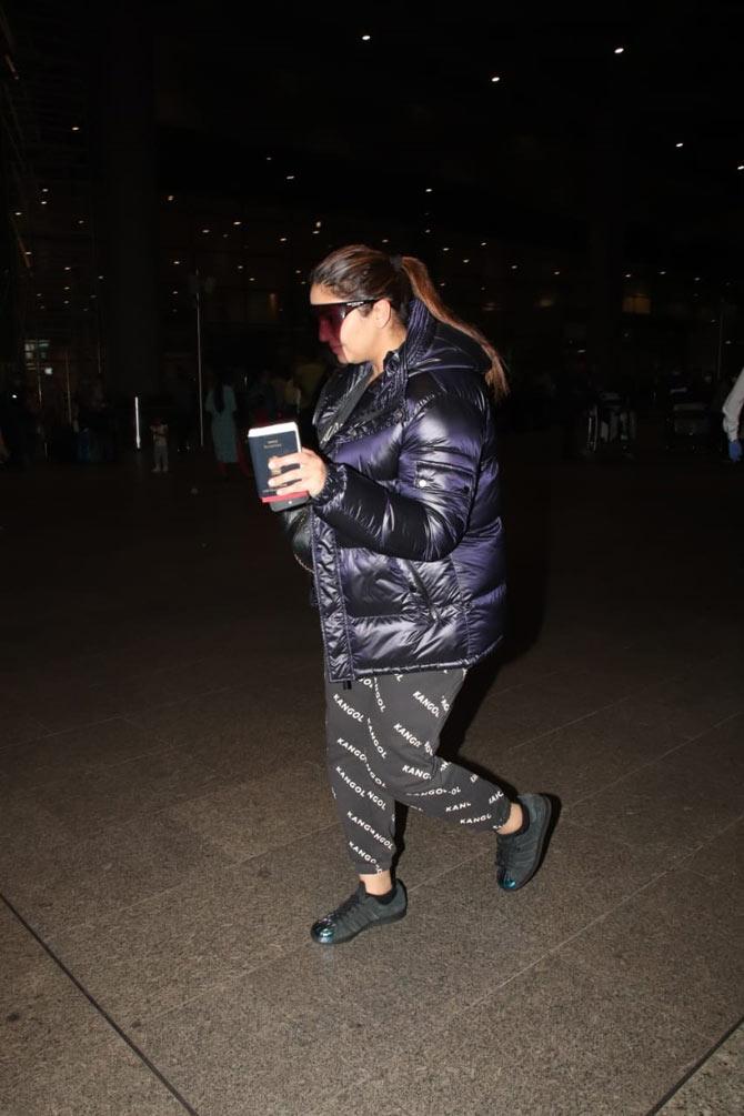 Huma Qureshi was spotted with boyfriend Mudassar Aziz at Mumbai airport. Huma was at her casual best in a pair of printed joggers, a black t-shirt and a black bomber jacket.