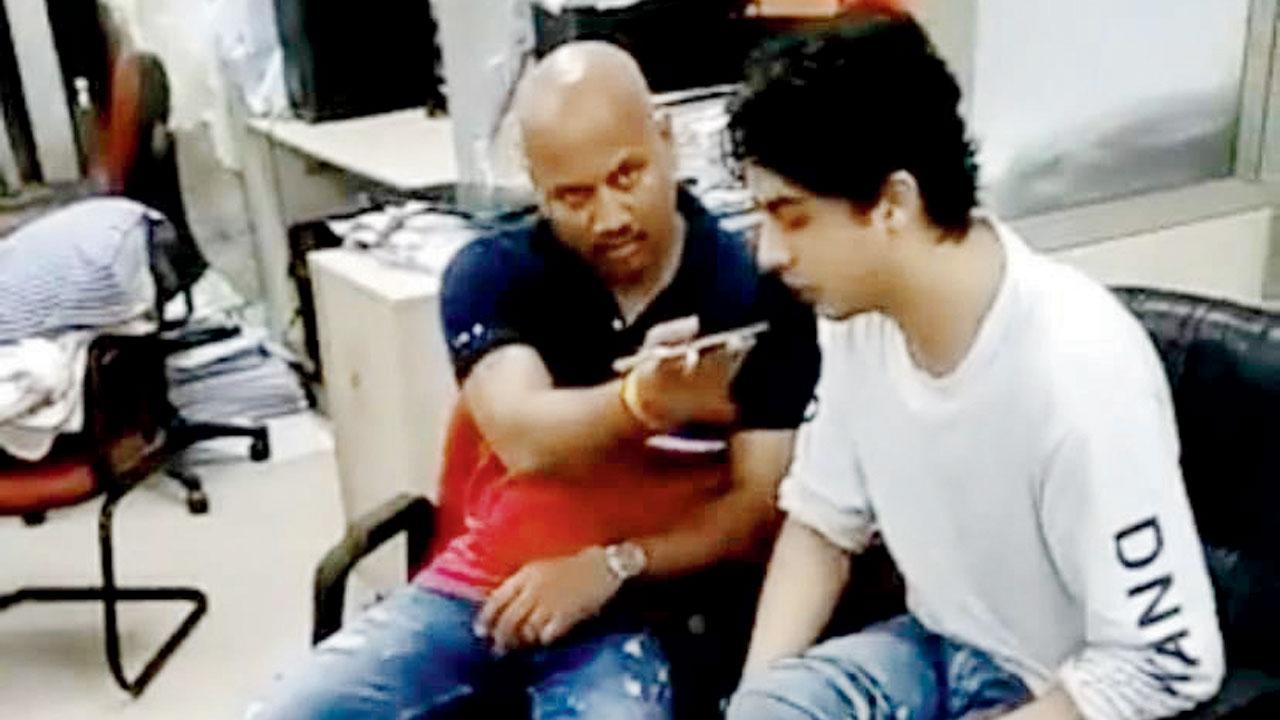 The SET’s probe suggests KP Gosavi (in pic Aryan Khan), the Narcotics Control Bureau’s independent witness in the cruise drugs case, impersonated as NCB officer to extort money from SRK’s manager. file pic