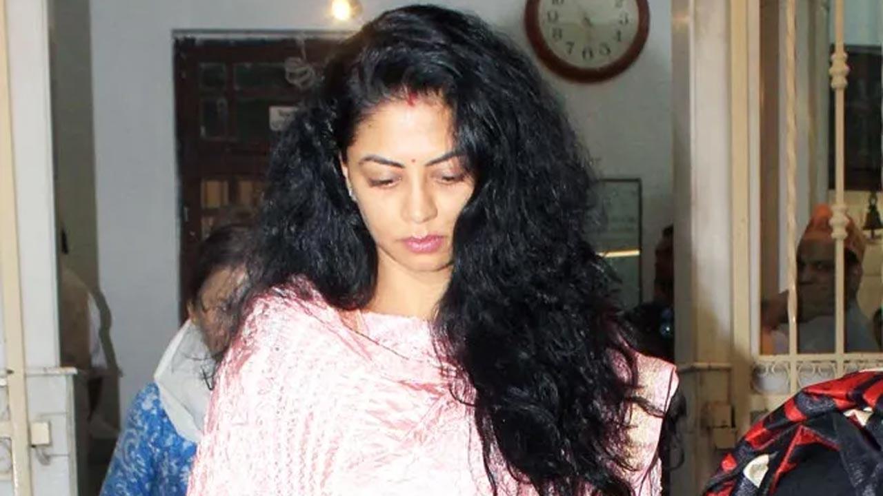 Kavita Kaushik gets her long hair chopped; donates to make wigs for cancer patients