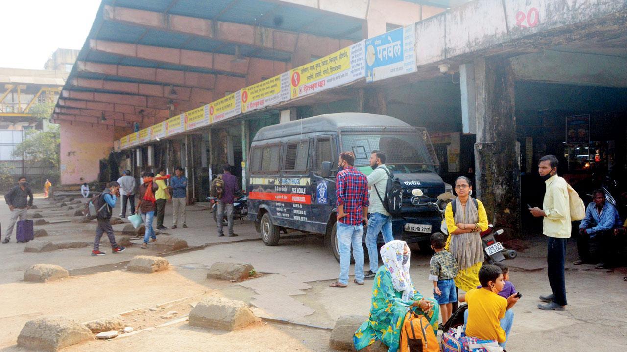 Maharashtra: 79 MSRTC buses run, 4K resume duty