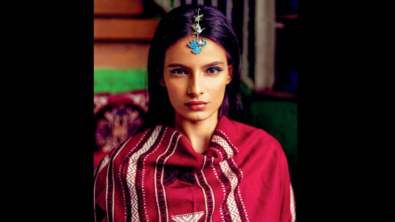 Maang tikka by Funky Maharani