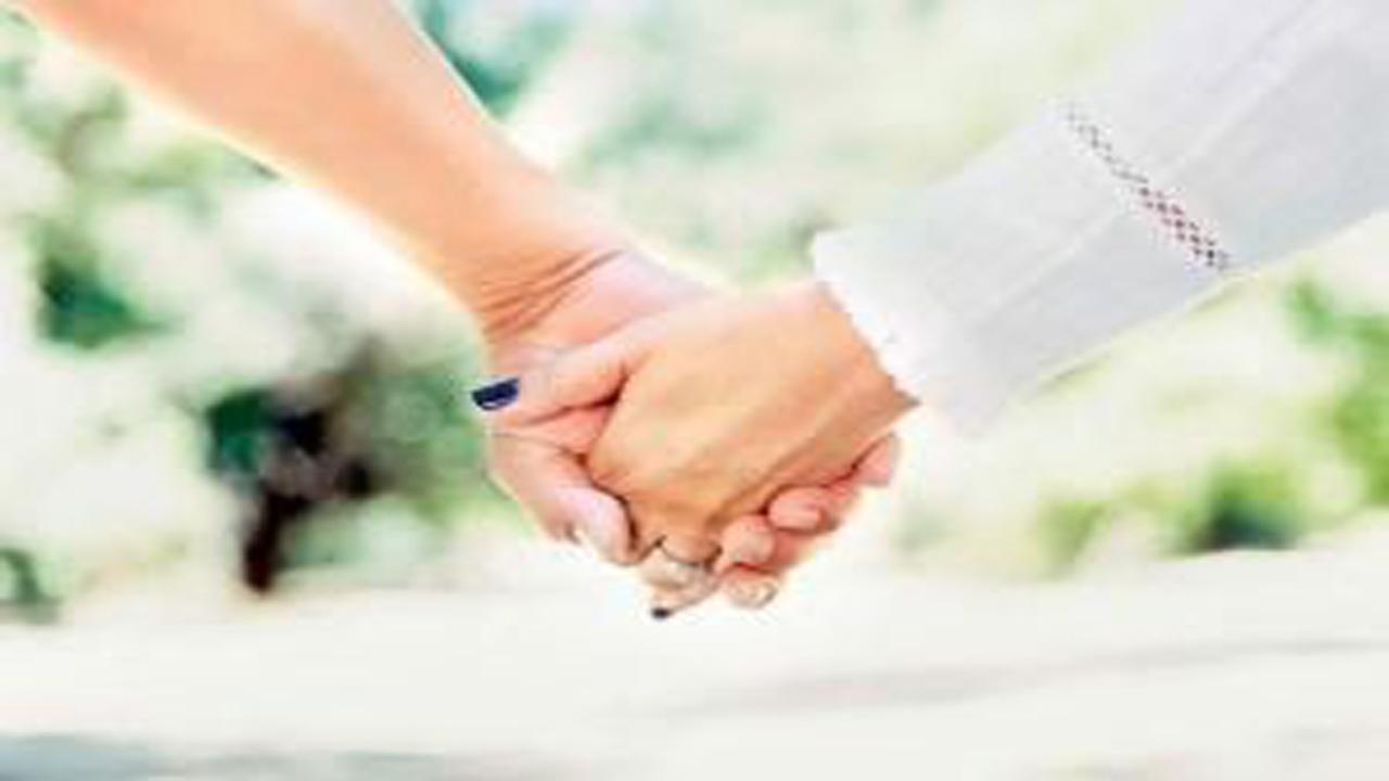 Uttar Pradesh: Cleric refuses to solemnise 'nikah' till DJ is stopped