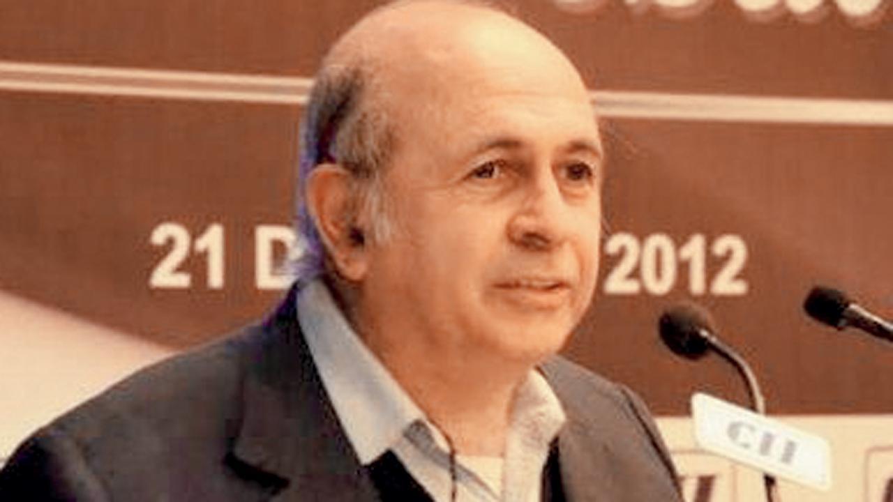 Veteran commentator Novy Kapadia passes away at 67