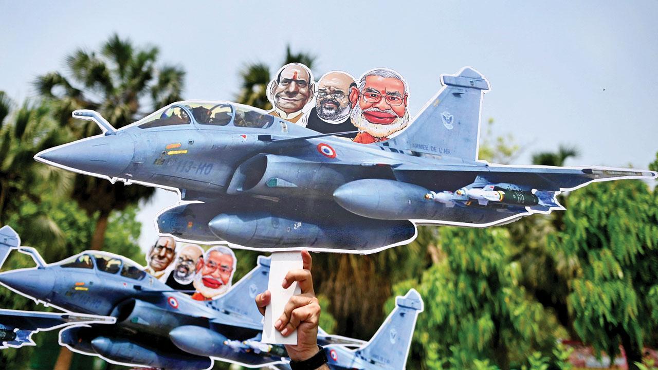 Congress demands Joint Parliamentary Committee probe in Rafale deal