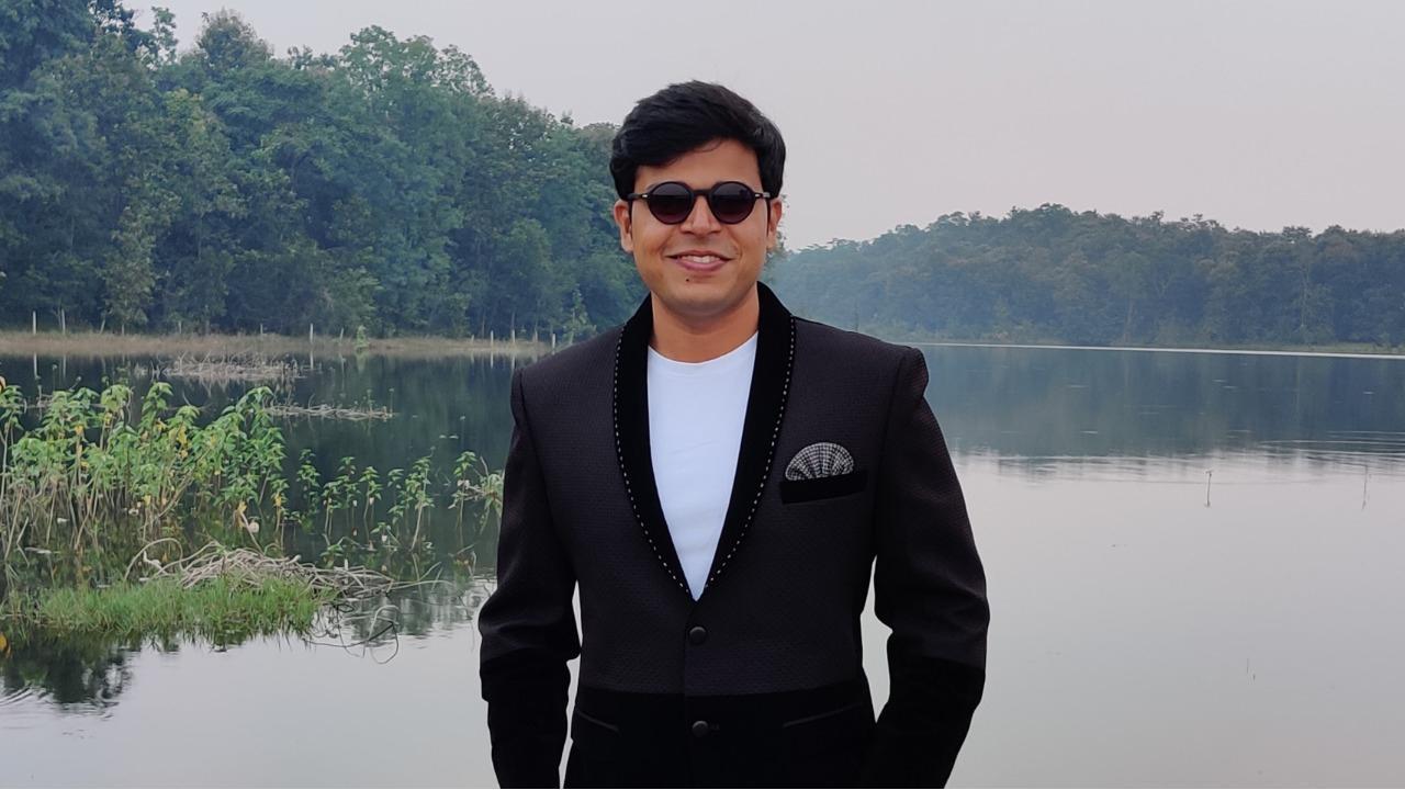 Meet Rohit Mavle, A Foodie & Traveller at heart who loves to explore new Cuisines, Destinations and Culture!