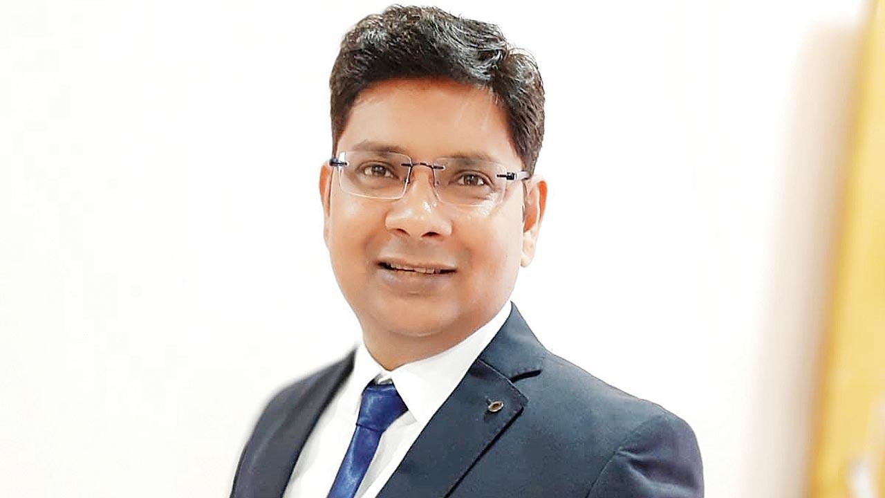 Dr Bhushan Bonde