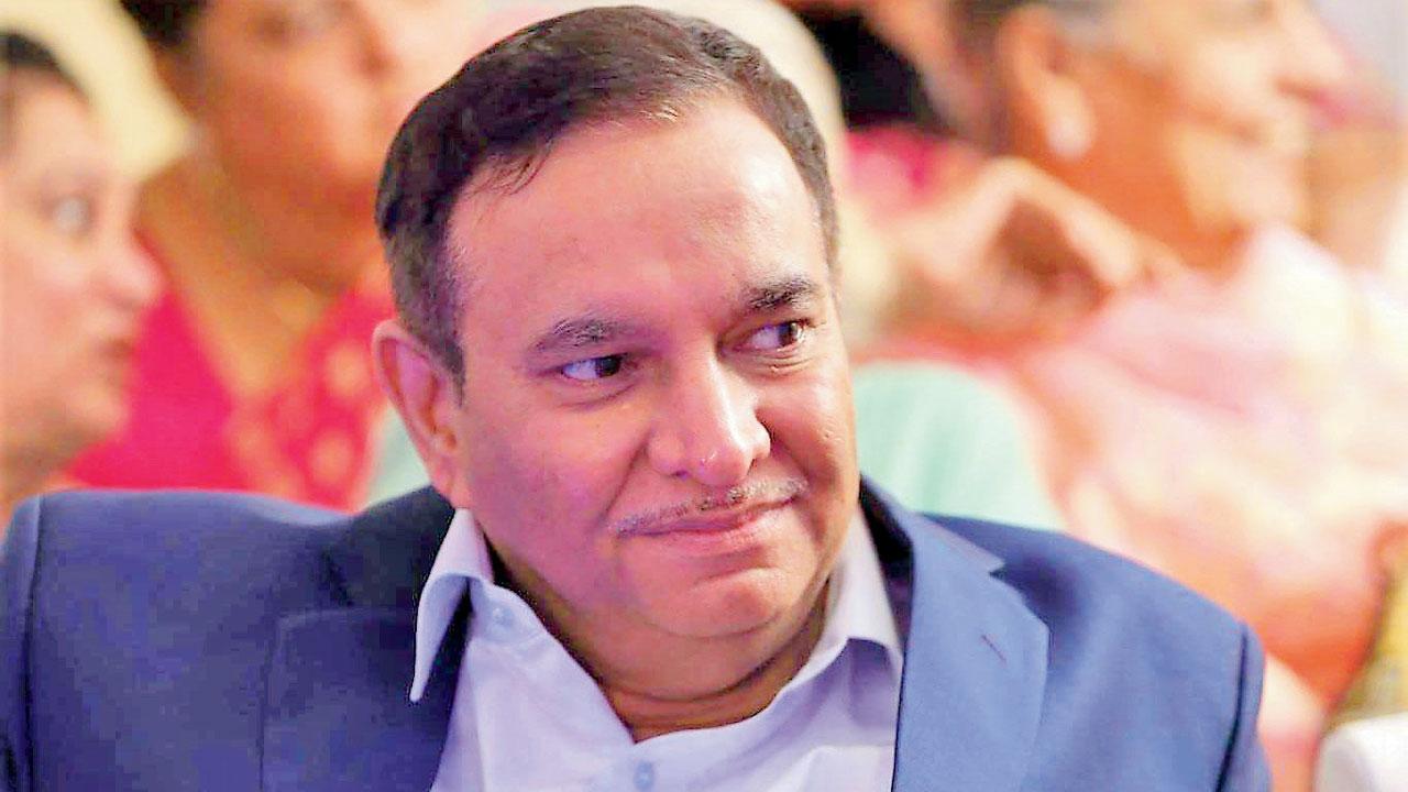 Vinod Sampat, advocate and founder president of cooperative societies resident’s association