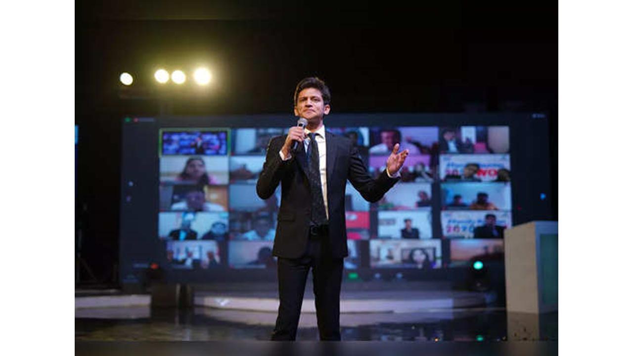 Sarvagya Bharill, who is the master of business sector