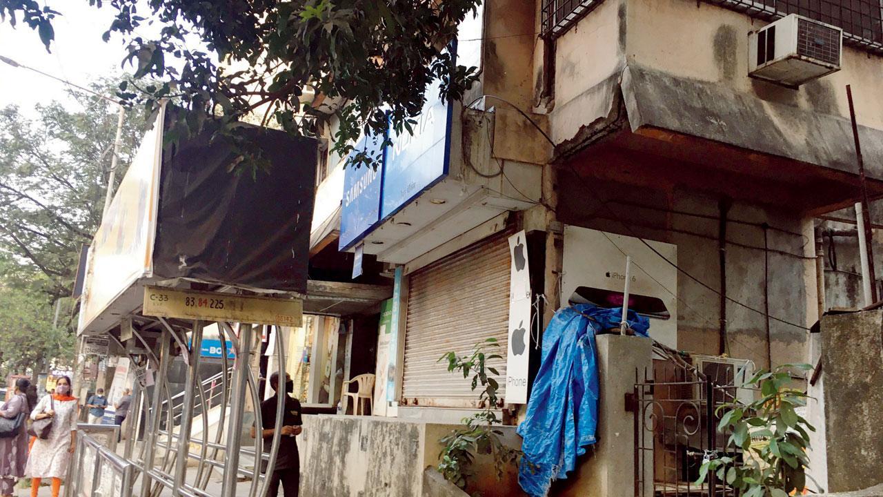 Mumbai: No repairs even after dangerous tag leads to slab collapse, killing 1